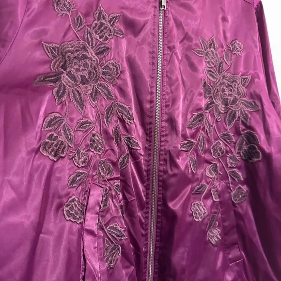 Grunge style Purple floral embroidered bomber jackeT BY TORRID - Picture 3 of 8